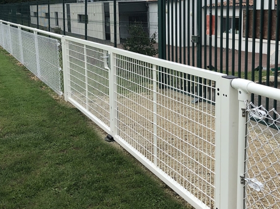 PORTAILS / HAUTEUR 1 M 10  / DEUX  VANTAUX