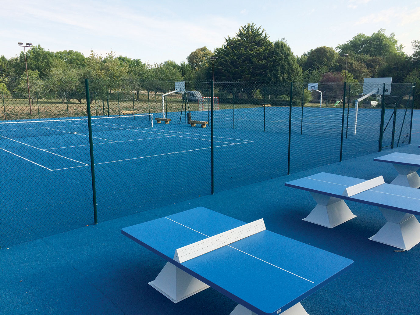 Clôture de tennis<br>RIEC SUR BELON (29)